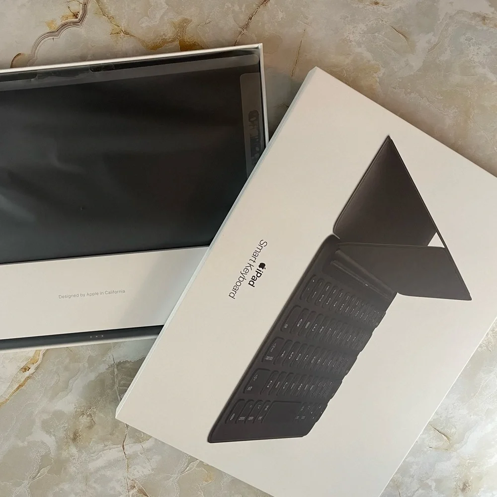 Apple - Smart Keyboard: iPad